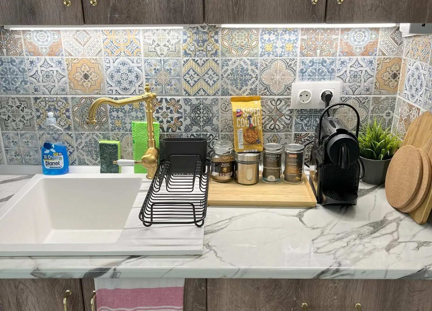 Skg Retreat Emerald - 5Min Walk From Seafront Tesalónica Apartamento